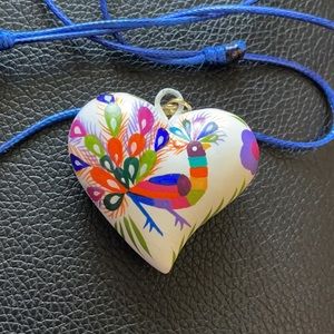 Beauty Peacock white heart stone pendant necklace